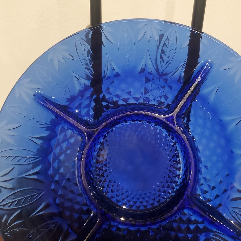 Vintage‎ Avon Royal Sapphire Cobalt Blue Embossed Glass Divided Relish Tray 10" - Picture 2 of 4